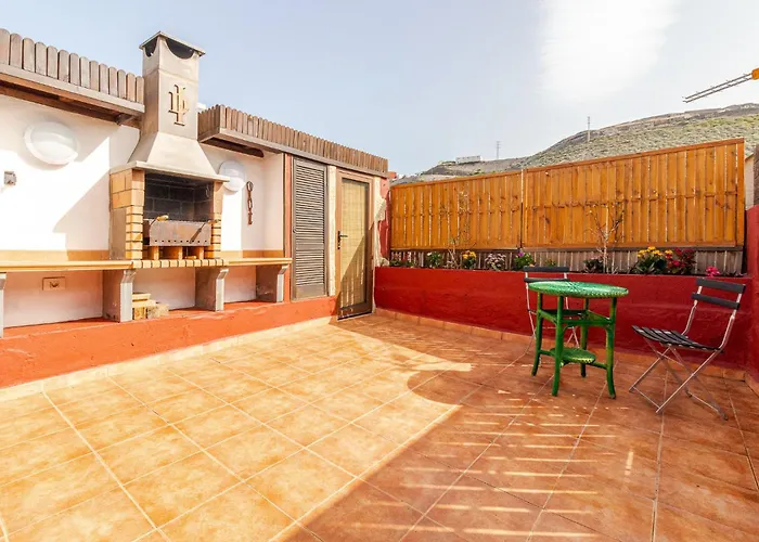 Flatguest Amiga Mia - Traditional House